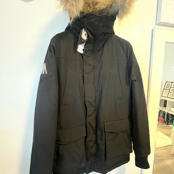 Men’s Arctic North Nunavut Waterproof Winter Parka - Picture 10 of 10
